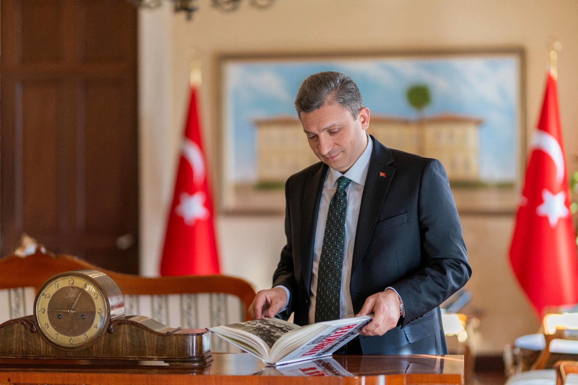 Vali Şahin’den 23 Nisan mesajı