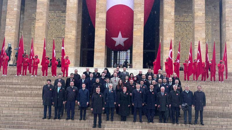 Bakan Tekin, öğrencilerle Anıtkabir’i ziyaret etti