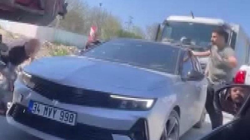 Başakşehir’de polisin ‘dur’ ihtarına uymadı; otomobilin lastikleri indirilerek yakalandı