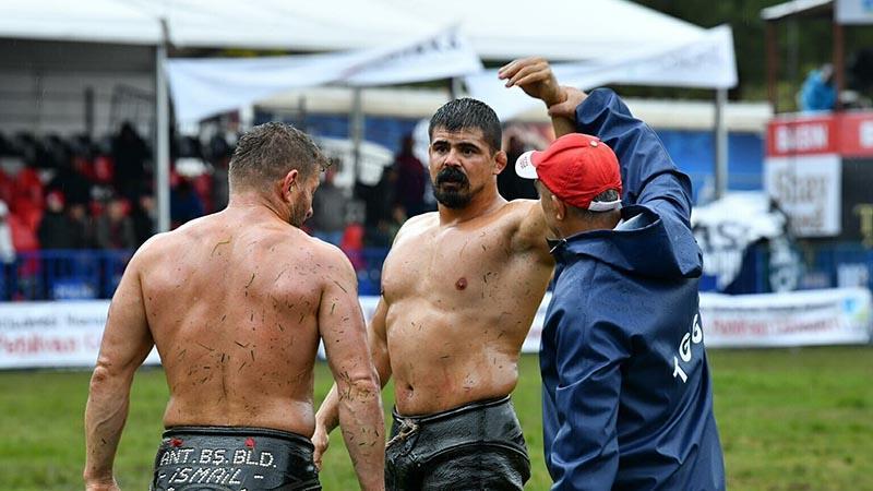 Fethiye’deki yağlı güreşlerde Başpehlivan Cengizhan Şimşek oldu