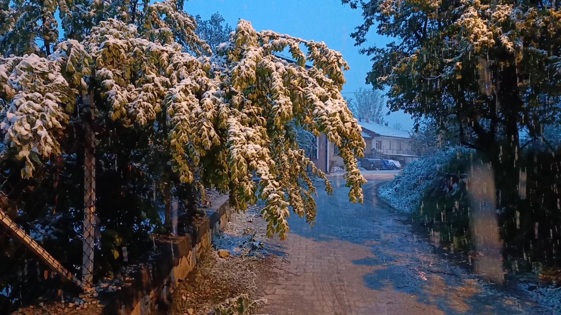 Ağlasun’da kar etkili oldu