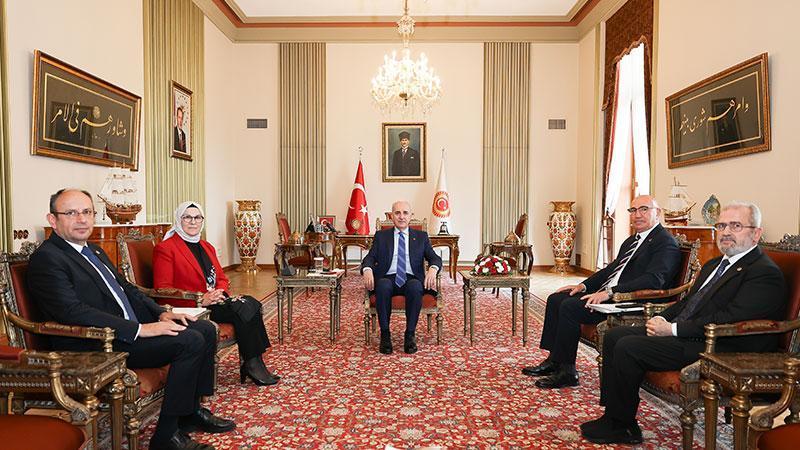 Kurtulmuş, Çocuk Hakları Alt Komisyonu üyelerini kabul etti