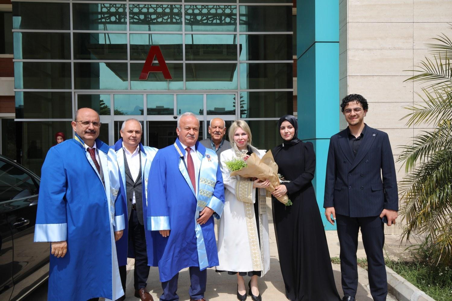 AÜ’de mezuniyet coşkusu ilahiyat fakültesi ile başladı