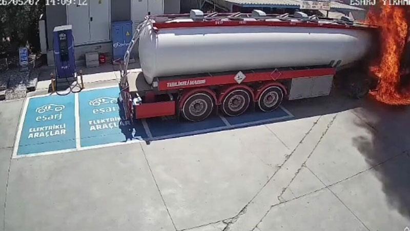 Muğla’da mazot yüklü tankerin alev aldığı anların görüntüsü ortaya çıktı