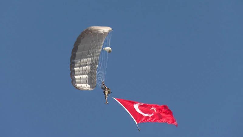 Efes-2026 Tatbikatı’nda 53 bayrak gökyüzünde dalgalandı