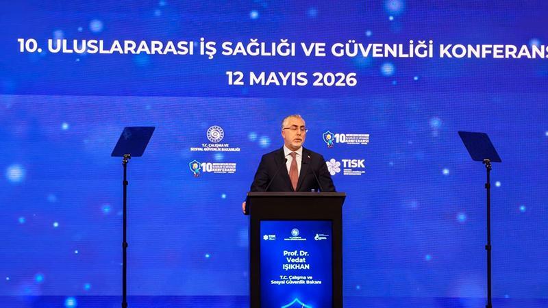 Bakan Işıkhan: Emekli aylığı ve ikramiyelerini 17-22 Mayıs tarihleri arasında yatırıyoruz