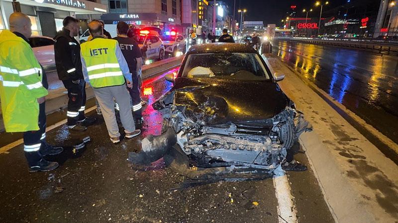 Avcılar’da üç aracın karıştığı zincirleme kaza: 2 yaralı