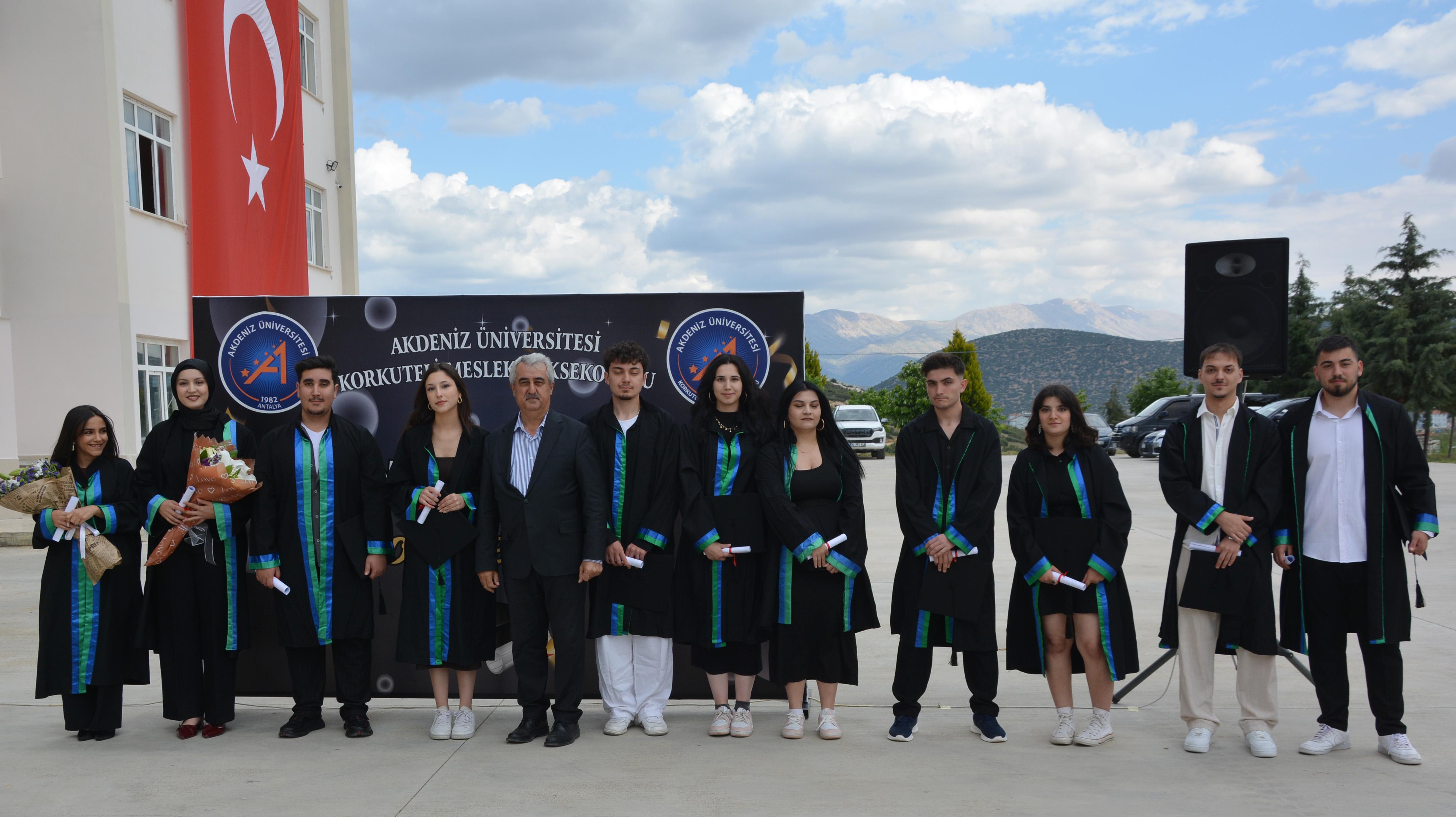 Korkuteli MYO’da mezuniyet heyecanı