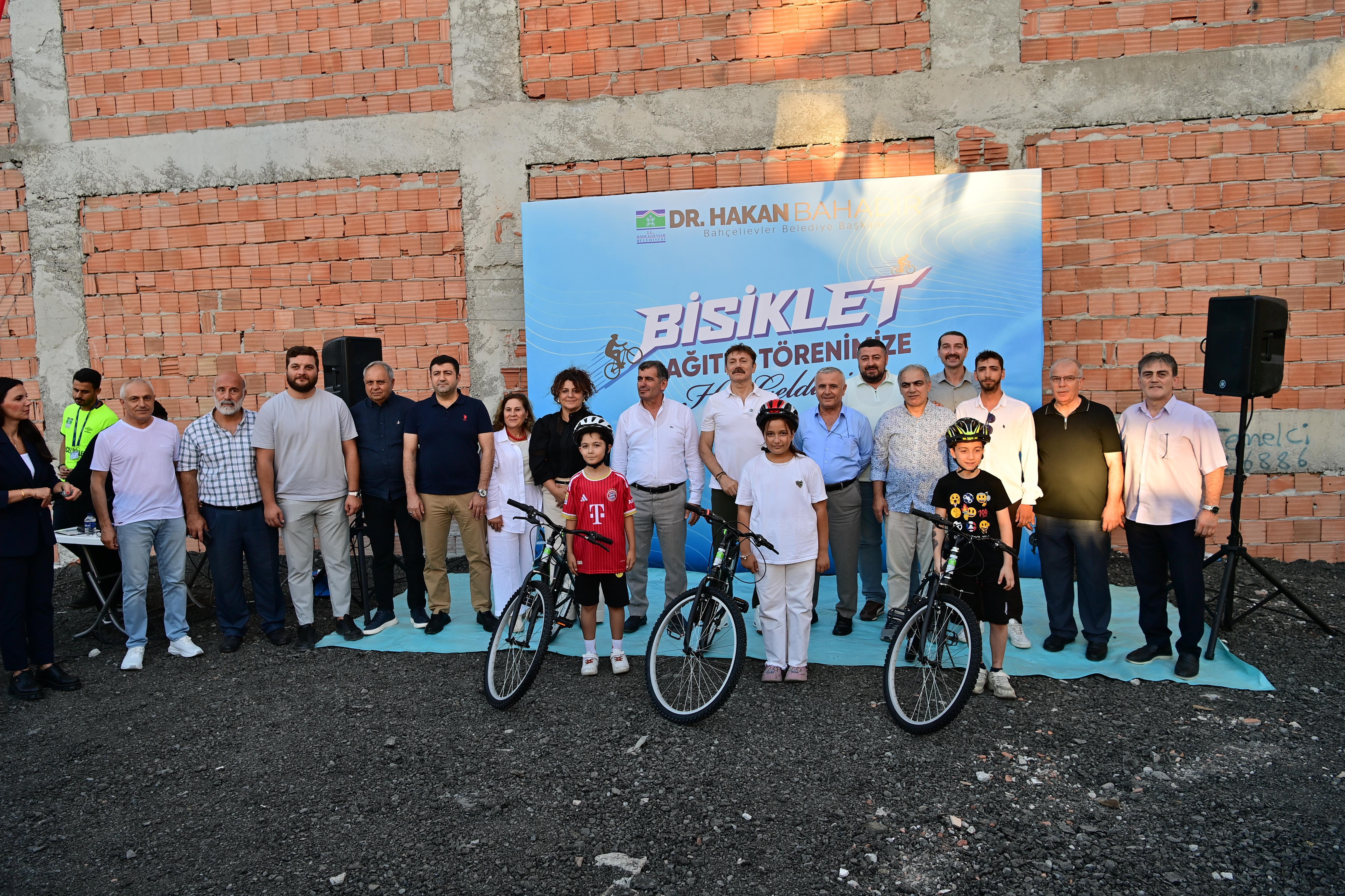 Bahçelievler’de 44’üncü Geleneksel Bisiklet Dağıtım Töreni gerçekleştirildi