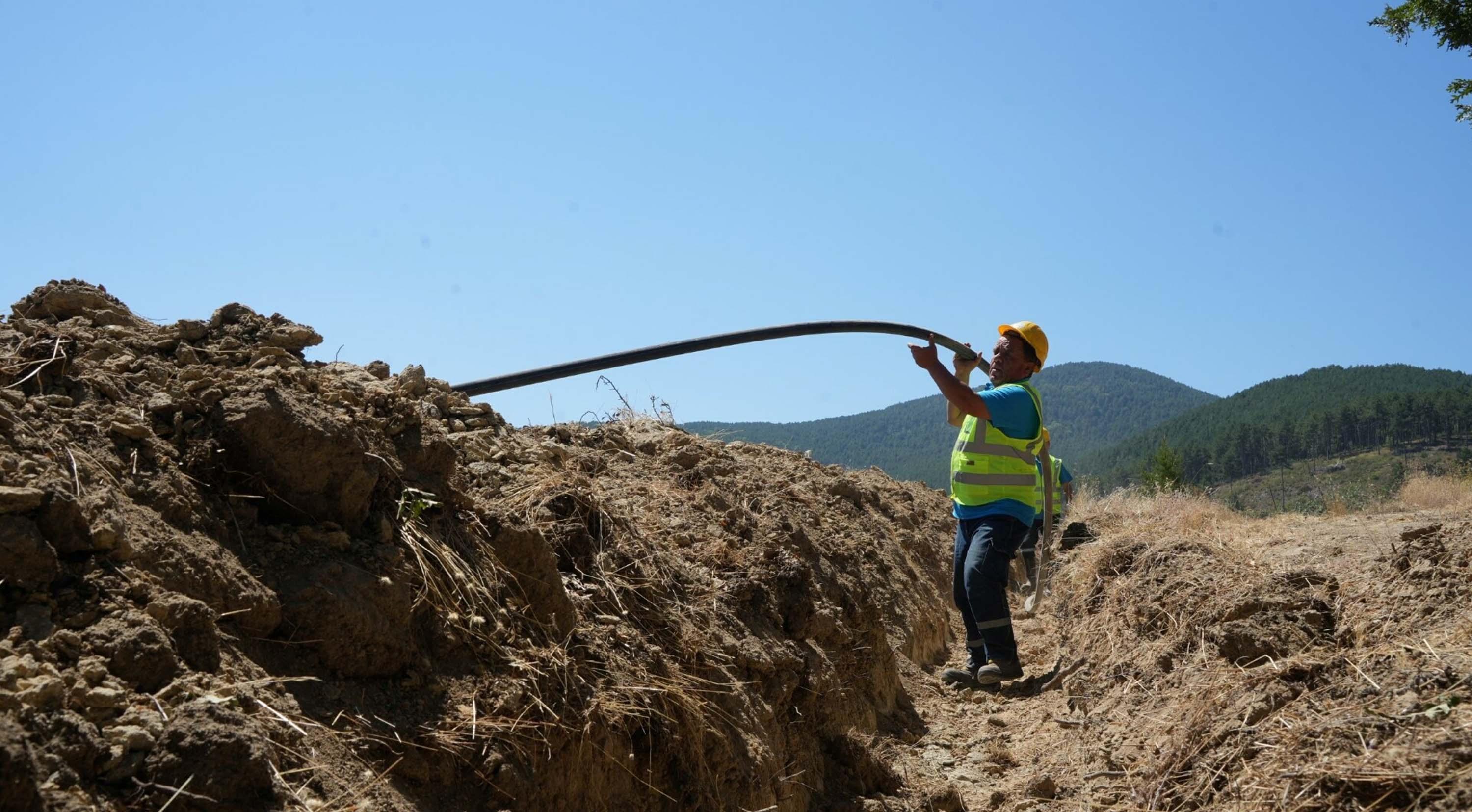 Dursunbey Reşadiye'de içme suyu hattı yenilendi