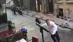 İstanbul - İstiklal Caddesi’nde silahlı saldırı güvenlik kamerasında; sokaktakilere kurşun yağdırdı