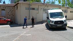 Arızalanan aracın sürücüsen yardım etmek isterken otomobil çarptı, öldü