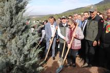 Denizli'de 15 bin 100 fidan toprakla buluştu