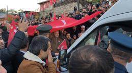 Düşen uçakta şehit olan 2 askerin cenazesi Bursa’ya getirildi (4)