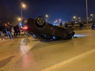 İki otomobilin çarpıştığı kaza kamerada: 2 yaralı