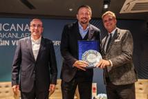 Hidayet Türkoğlu sağlığın ve sporun zirvesine konuk oldu