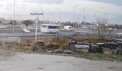 Öğrenci servis midibüsü ile kamyonet çarpıştı: 17 yaralı / Ek fotoğraflar