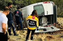 Gaziantep’te minibüs şarampole devrildi:1 ölü,3 yaralı