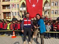 Kozan’da jandarmadan öğrencilere unutulmaz gösteri