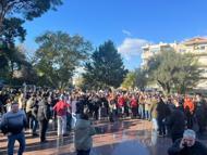 Buca Belediyesi'nde iş bırakan işçiler, haklarını istedi