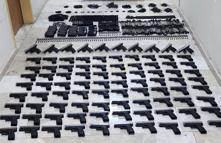 Polisin durdurduğu otomobilden cephanelik ele geçirildi