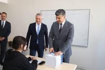 Akdeniz Belediyesi’nden gençlere eğitim desteği