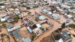 Sağanak nedeniyle su altında kalan mahalle ve tarım arazileri havadan görüntülendi