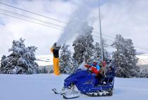 Sarıkamış Kayak Merkezi’nde suni karlama sistemiyle kar üretimi başladı