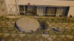 İstanbul - Sultangazi'de sokakta rögar tıkandı; 3 katlı binanın bodrum katını su bastı