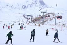 Erciyes Kayak Merkezi’nde yeni sezonun ilk hafta sonunda yoğunluk