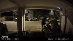 Apartmanlardan 4 motosiklet çalan şüpheliler yakalandı; o anlar kamerada
