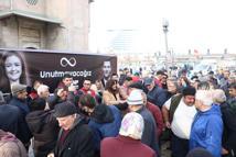 Ferdi Zeyrek ve Gülşah Durbay anısına vatandaşlara lokma ikram edildi