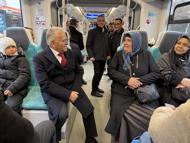 Başkan Büyükkılıç’tan, tramvay yolculuğu