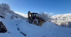 Batman’da kar ve heyelan nedeniyle 112 yerleşim yerinin yolu kapandı