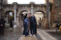 Antalya'da yılın son günü sakin başladı, yoğun devam etti