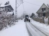 Toroslar Belediyesi'nden karla kapanan yollara müdahale