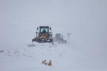 Van'da kar yağışı nedeniyle kapanan 278 yerleşim yerinin yolu açıldı