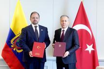 Bakan Yerlikaya, Ekvadorlu mevkidaşı Oviedo ile görüştü