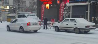 Van'da 296 yerleşim yeri ulaşıma kapandı