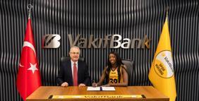 Pasör çaprazı Adhuoljok Malual, VakıfBank’ta