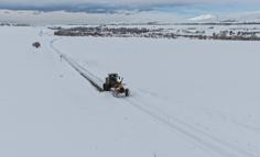 Van'da 230 yerleşim yerinin yolu ulaşıma açıldı