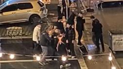 Lokanta çalışanlarıyla müşteriler arasındaki kavga kamerada