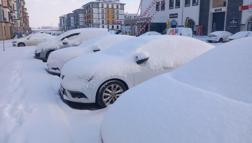 Diyarbakır'da kar yağışı etkili oldu; uçuşlar iptal edildi