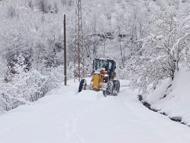 Ordu’nun yüksek kesimlerinde karla mücadele çalışmaları sürüyor