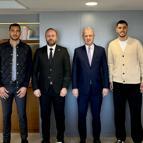 Altay'da başkan ve futbolcular Mahmut Özgener'le buluştu