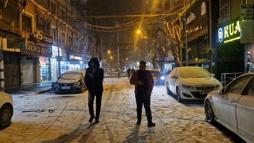 Diyarbakır'da kar yağışı etkili oldu; uçuşlar iptal edildi