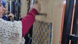 Halı dokuma geleneği Halk Eğitim Merkezi'nde yaşatılıyor