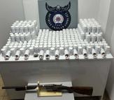 Aracında 17 bin sentetik hap ele geçirilen şüpheliye gözaltı