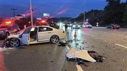 Çanakkale’de 2 otomobil çarpıştı; 1’i ağır 5 yaralı