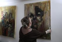 Emekli hemşire, 8 yıldır su altında resim yapıyor / Ek fotoğraflar